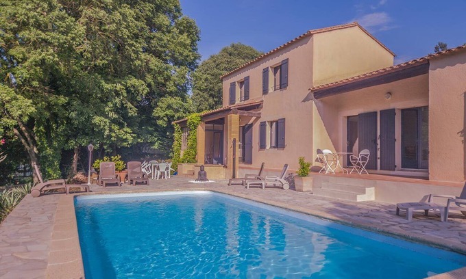 Collias Villa | Location Vacances LA Villa DU Gardon-riviere-vue Pano SUR LES Gorges