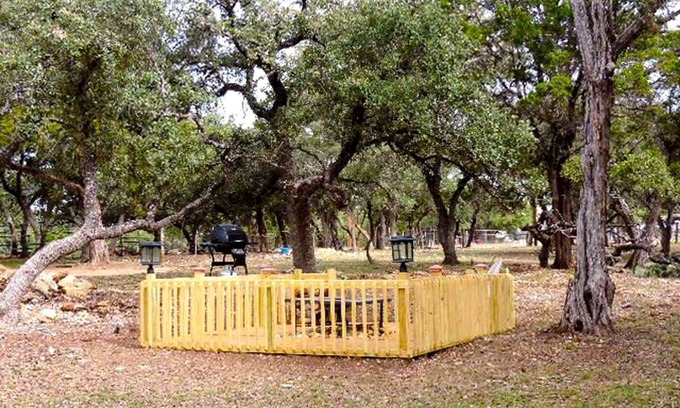 Boerne Cabin | Lodge ∙ 1 bedroom ∙ 4 guests