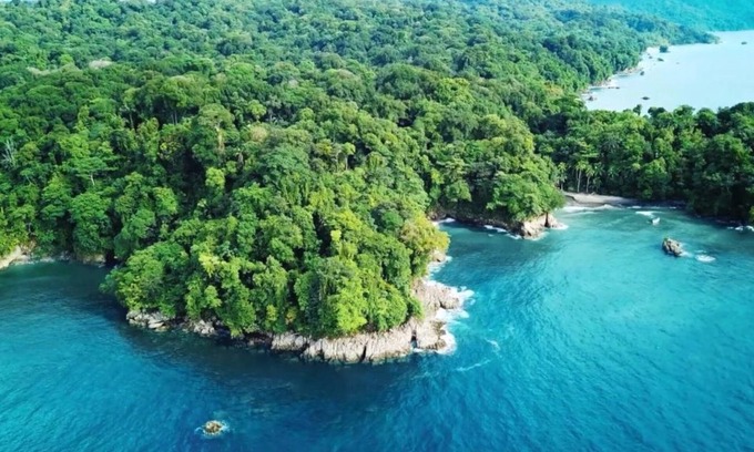 Arusi House | Lodge El Amargal Reserva Natural, Ecoturismo & Surf