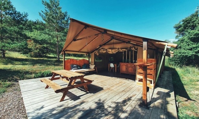 Engravies Cabin | Lodge Grenada Tent 6 persons, 2 bedrooms, kitchenette, living room