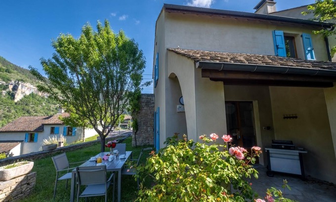 Saint-Rome-de-Dolan House | Lodging 2/4 persons - Village de gites des Vignes