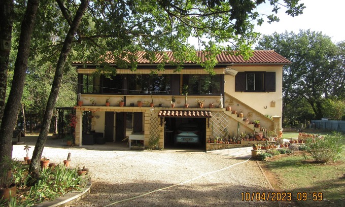 Cenac-et-Saint-Julien Apartment | Lodging france dordogne