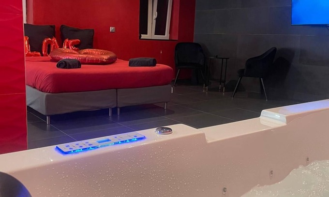 Hoenheim Apartment | Loft 55 m2 Jacuzzi Billard Terrasse 15 min Hyper Centre Strasbourg