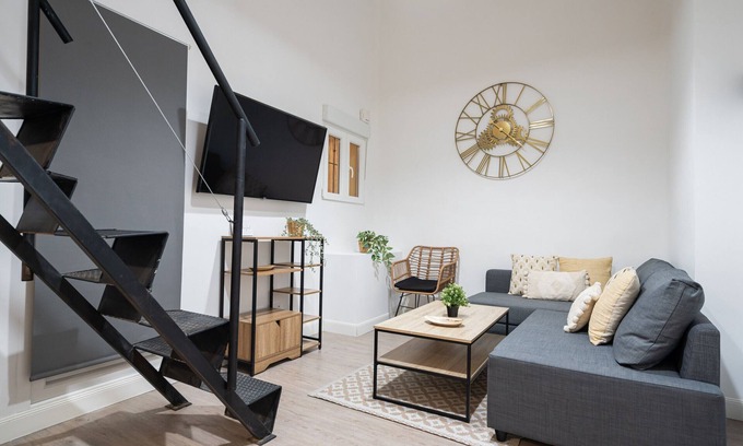 Cuatro Caminos Apartment | loft business bernabeu 5 de alquiler temporal