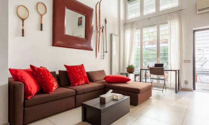 Porta Garibaldi Apartment | Loft+Garden in Isola