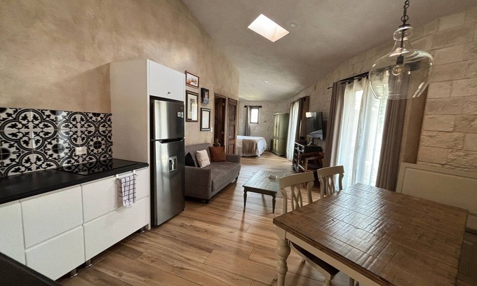 Santeagueda Apartment | Loft Pienza 81-6: Tuscan charm in Val’Quirico.