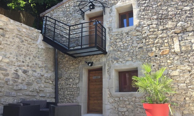 Baix House | Loft Stories