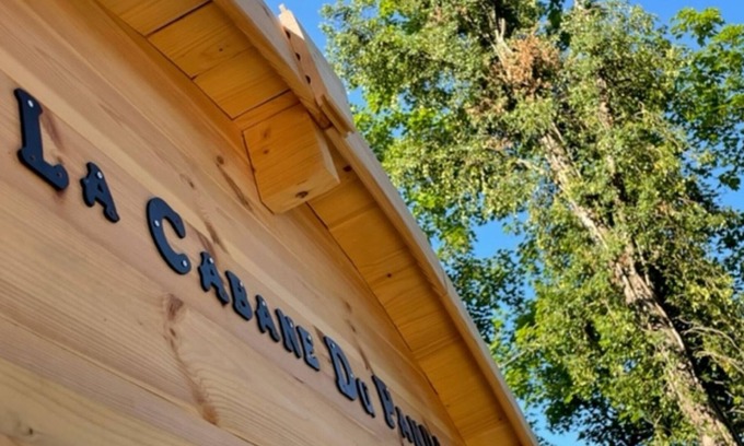Abrest Cabin | Log Cabin-Deluxe-Ensuite with Shower-Woodland view