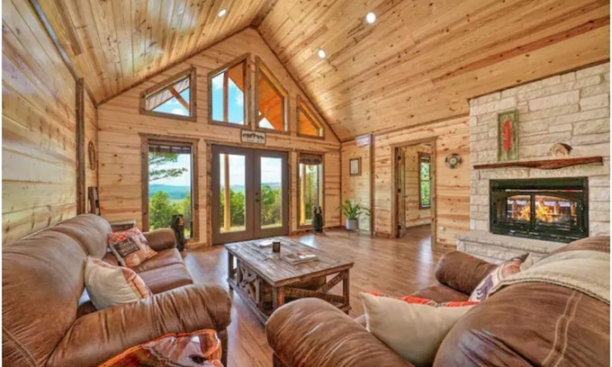 Tuskahoma Cabin | Log Cabin with Million Dollar View! “The Time Out” Secluded property