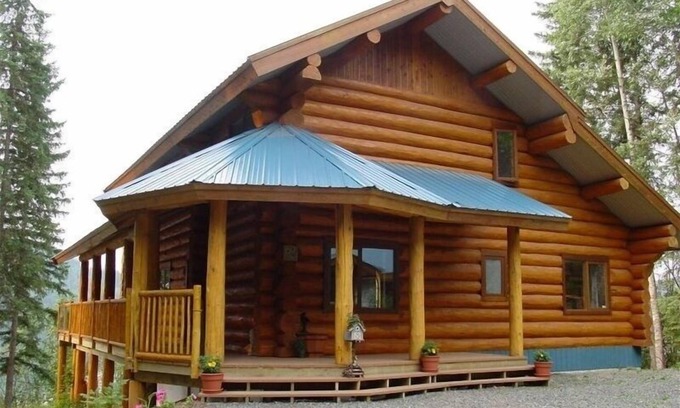 Deka Lake House | Log Home Retreat on Beautiful Sulphurous Lakefront