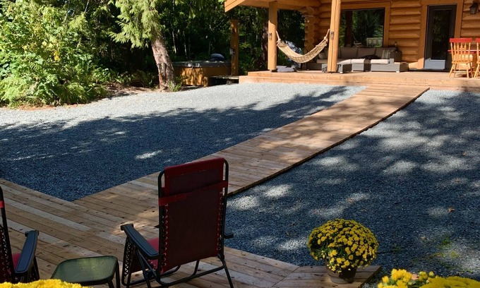 Regional District of Nanaimo House | Log house , teepee, three holiday trailers, room for 16 guests.