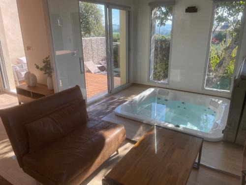 Joucas House | logement avec jacuzzi