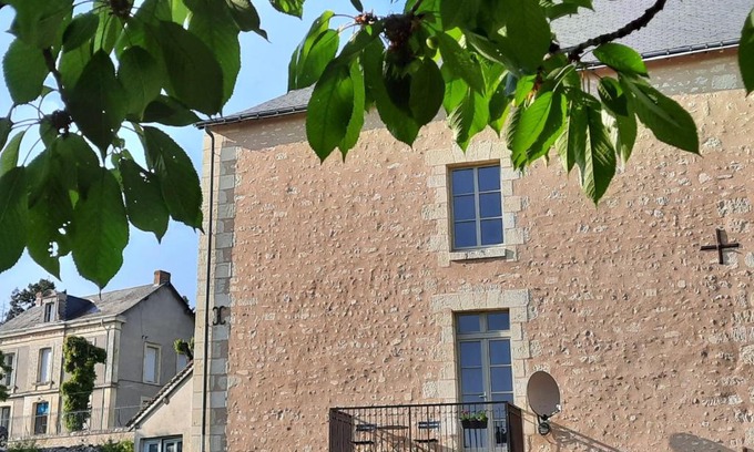 Le Grand-Pressigny Apartment | Loire Valley village centre apartment chezANIA
