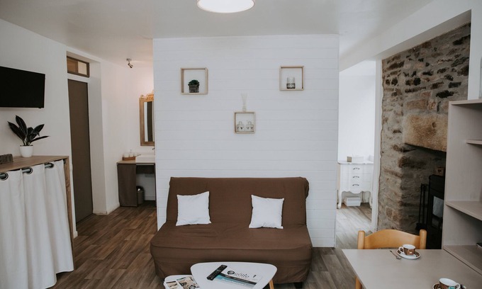 Brandivy Apartment | Lola's gites in a quiet country setting at the heart of tourist attractions