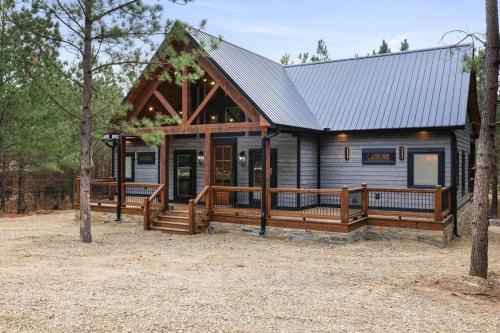 Broken Bow House | Lone Pine Lodge. Brand new! 2 bedroom luxury cabin.
