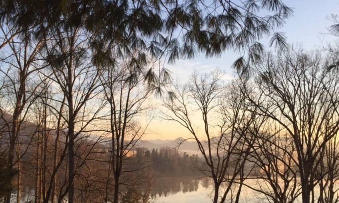 Lake Junaluska Apartment | Lone Star Retreat # 1-10 min to Waynesville & BR Pkwy-25 min to Biltmore Estate