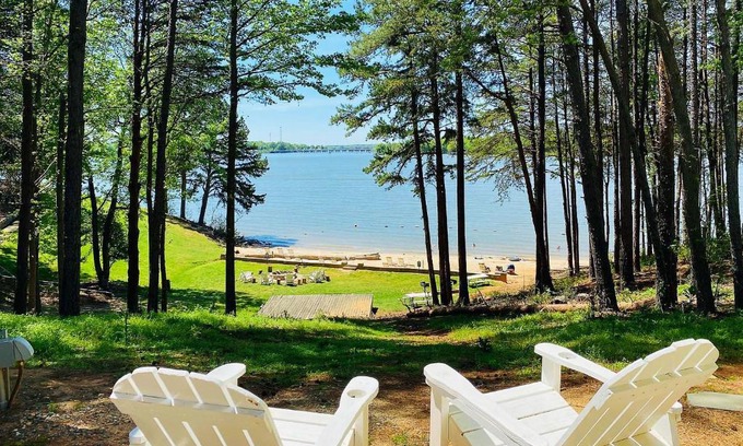Steele Creek Resort | Long Cove Resort and Marina
