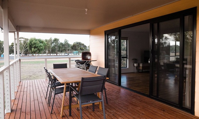 Murray Bridge House | Long Island Retreat II with wifi
