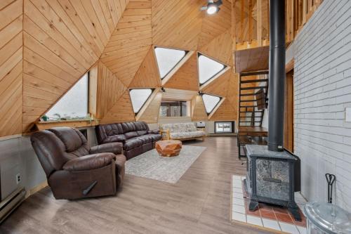 Bigfork House | Long Lake Dome Home- Get Up North Retreats