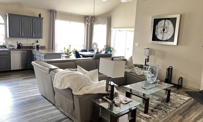 Justin House | Long term 6-month rental
