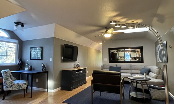 Placerville Apartment | Longterm- Month to month -31 night minimum