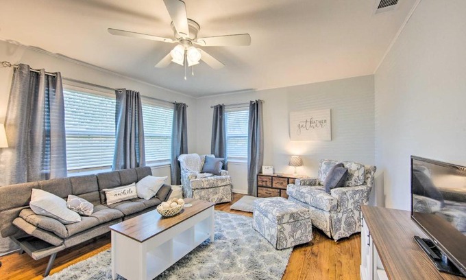 Longview House | Longview Vacation Rental Home 4 Mi to Dtwn