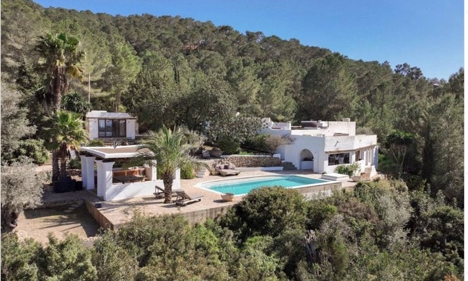 Portinatx Villa | LOOK NO FURTHER! Gorgeous old finca with sea view!