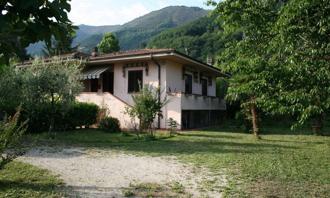 Diecimo Villa | Looking for a quiet place? VILLA CASCIANI