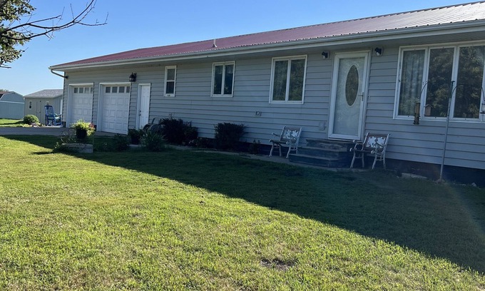 Clay County House | Lost Island Getaway
