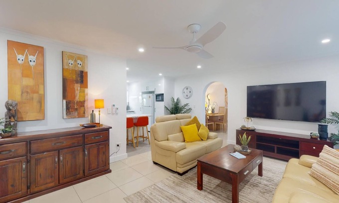 Caboolture South House | LOTUS LANDING - ENTERTAINMENT PLUS!