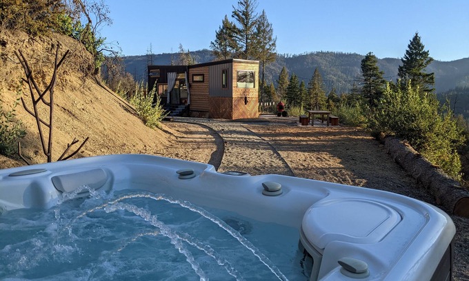 Boulder Creek Cottage | Lotus Tiny Home at The Eyries - Escape, Awe, Inspiration