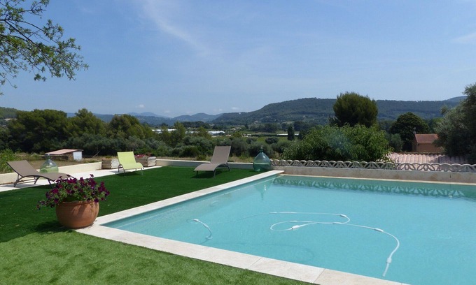 La Cadiere-d'Azur House | Lou Bancaou Room in House with Pool