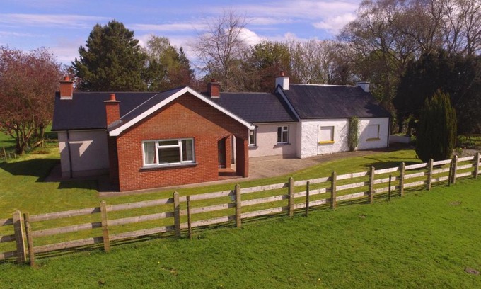 Magherafelt House | Lough Shore Cottage