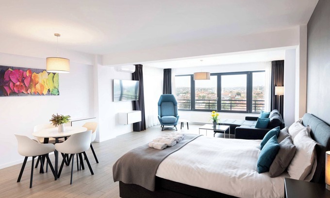 Oradea Apartment | Lounge 8 Studio - EastView