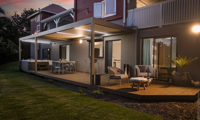 Lotissement La Serenite Apartment | Lounge Appart A refined, discreet, carefully designed space