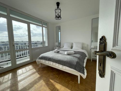Saint-Brieuc Apartment | Love Games