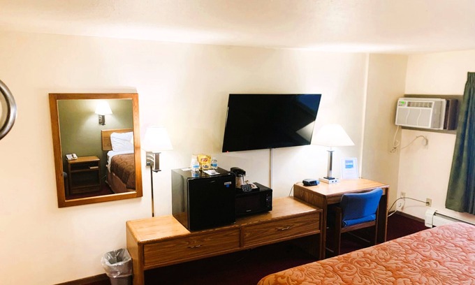 Staples Hotel | Love Hotels Staples by OYO at HWY 10 MN