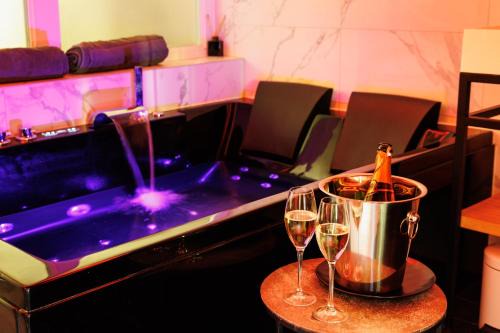 Thiers Apartment | Love Room Marseille - Orion