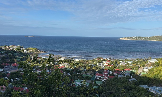 Public House | Love St Barth's nBreathtaking views in a lovely private house