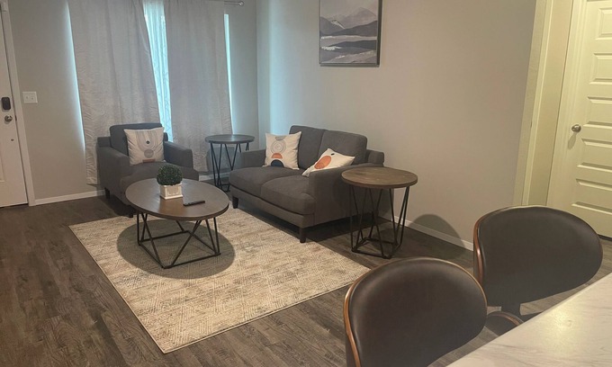 Broken Arrow House | Love stay brand new 3-bedroom two full bath house in serene Broken Arrow