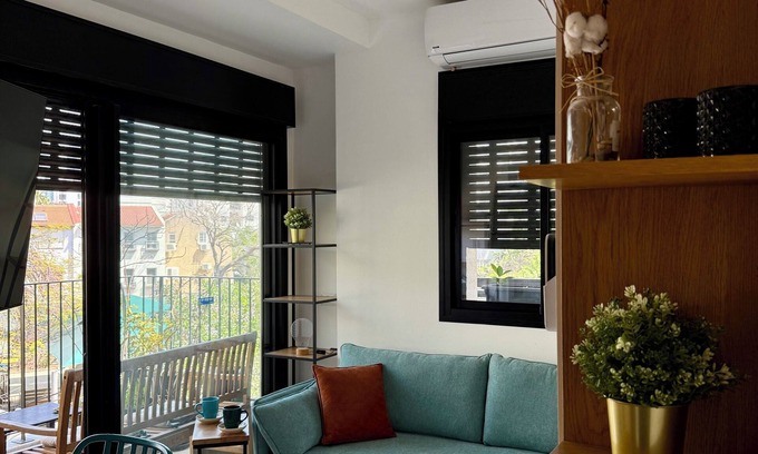 Tel Aviv Apartment | Lovely 1-bedroom apartment in The best location