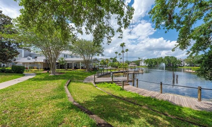 Park Central Apartment | Lovely 2/2 Suite/Centrally Located/Universal Studios/Millenia Mall/Disney