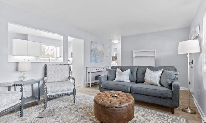 South Burlington Apartment | Lovely 2-Bedroom Condo, Close to Burlington/Airport!