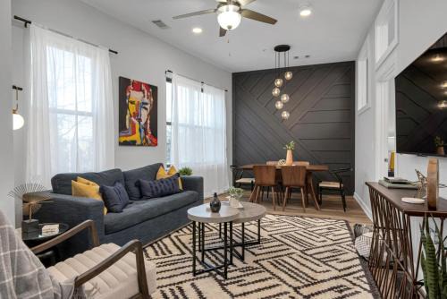 Hillsboro Village House | Lovely 2 Bedroom,3 Bed Near Restaurants, Bars, Shopping and Vanderbilt, Belmont
