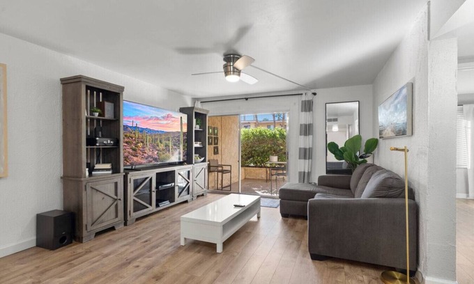 Southwest Village Apartment | Lovely 2-Bedroom Apartment in Scottsdale!