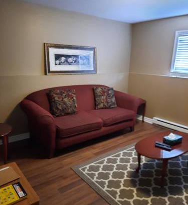 Terra Nova Apartment | Lovely 2 Bedroom apartment close to Avalon Mall