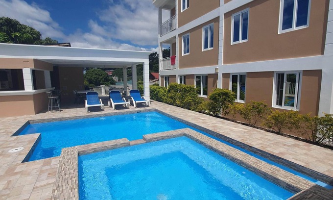 Roseau Apartment | Lovely 2-Bedroom Apartment with shared outdoor pool