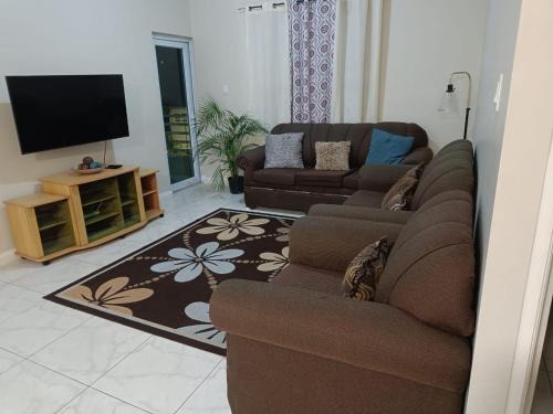 New Kingston Apartment | Lovely 2 BedRoom c̅ Netflix across National Stadium Kingston