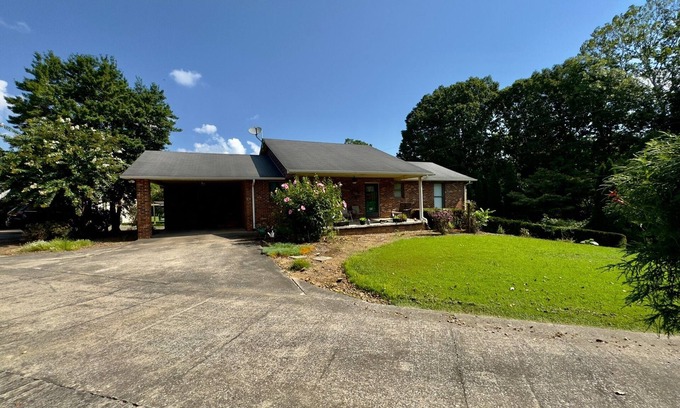 Halfway Cottage | Lovely 2-bedroom cottage if you enjoy relaxing after a full day of fun.