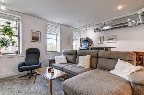 Downtown Springfield Apartment | Lovely 2-Bedroom Unit in Springfield